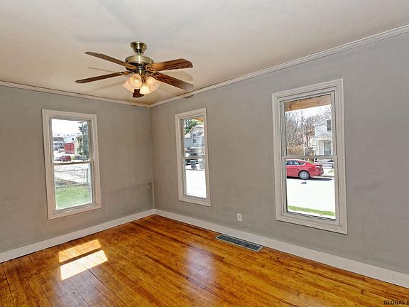5th image of 16 FENWICK Street