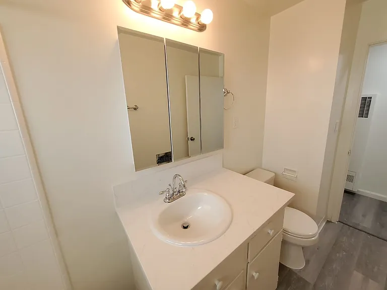 Marina Oaks — Photo 14