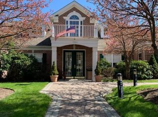 908 Four Seasons Dr, Wayne, NJ 07470