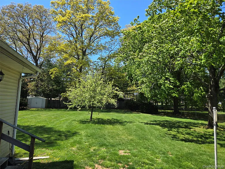 2758 N Cedar Ave — Photo 25