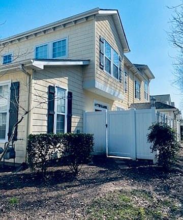 3rd image of 1220 Grace Hill Dr