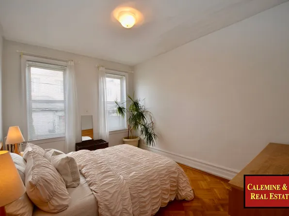 2151 East 1st Street image 11 of 34