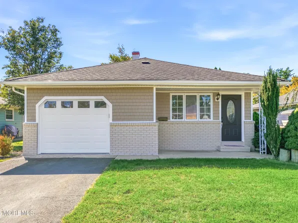 51 Charlotteville Drive S, Toms River, NJ 08757