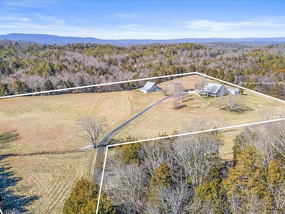 3rd image of 190 Vaughn Dr