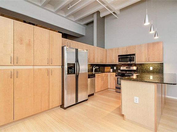 3rd image of 111 10th St Unit 223