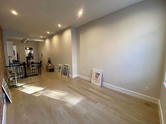 4th image of 1092 Bedford Ave #1F