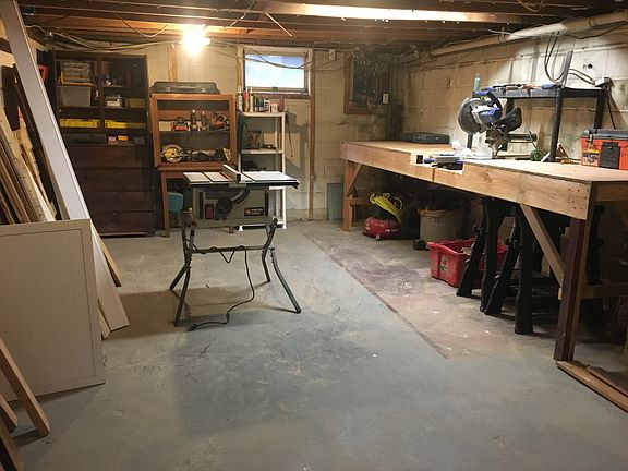3rd image of 68 1st St