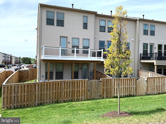 4th image of 42426 Dogwood Glen Sq