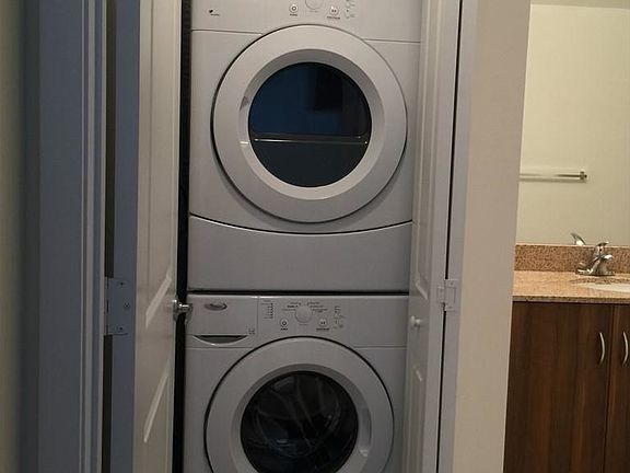 2nd image of 601 NE 23rd St Ph 5D