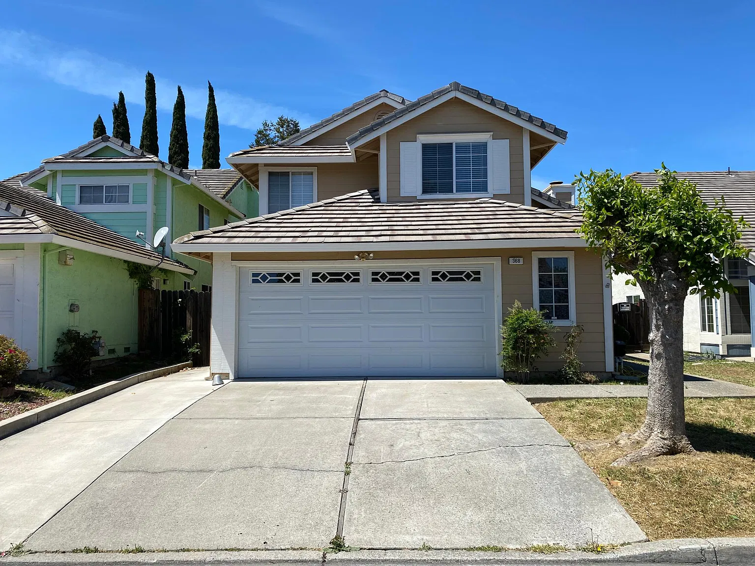 3 bed, 2.5 bath, 1740 sqft, $3,250 — Photo 2