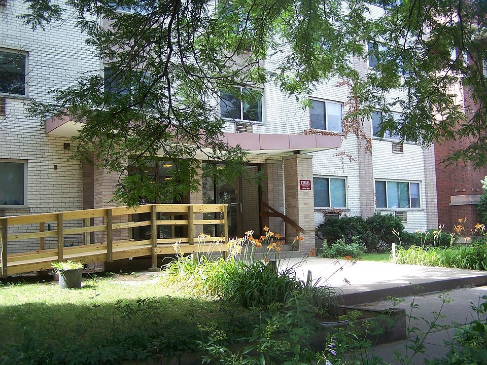 1st image of 1545 W Pratt Blvd APT 203