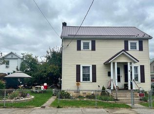 9 Feeder Ave, Lewistown, PA 17044