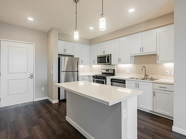 Los Alamitos Luxury Apartments — Photo 86