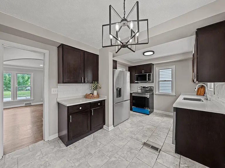 3601 Tullamore Rd — Photo 10