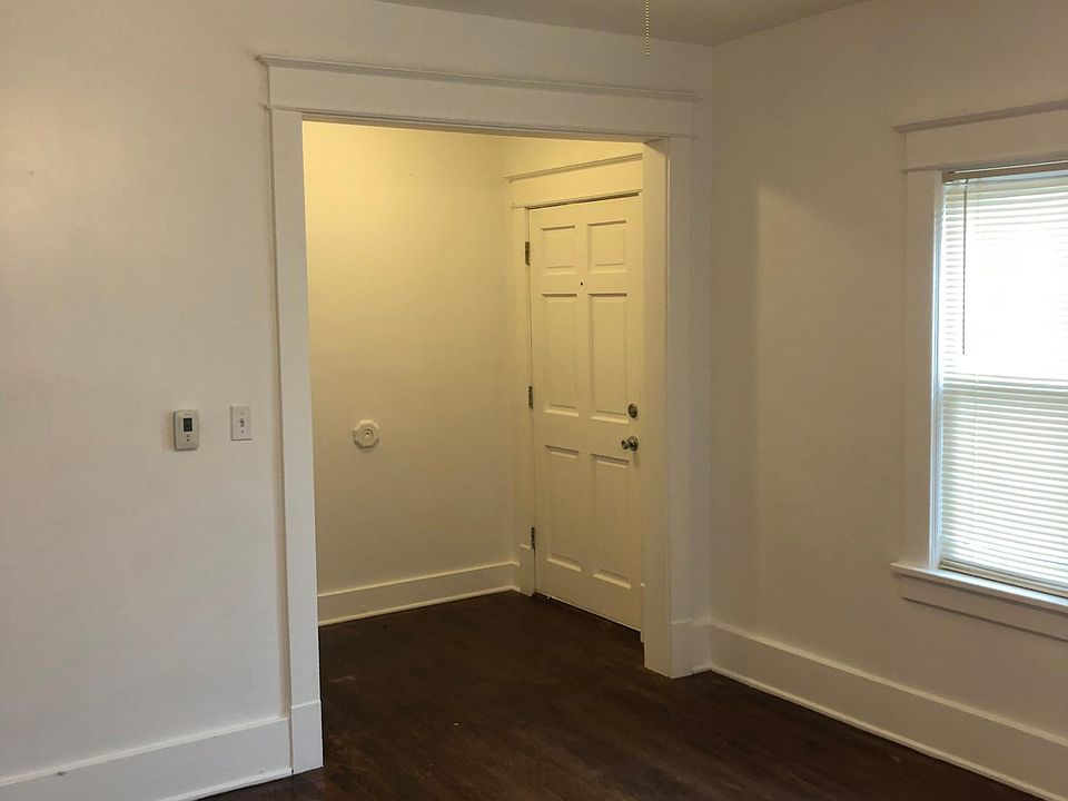 1st image of 2964 Poppleton Ave Floor 2