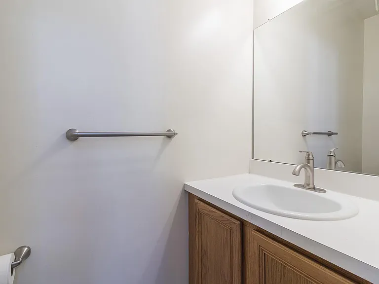 1004 Barbaras Ct — Photo 14