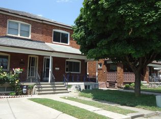 34 Chamberlain Ave, Toronto, ON M6E4J8