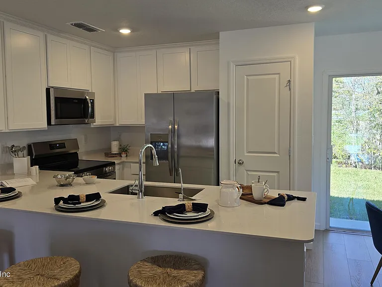 6819 Lake Mist Ln — Photo 4