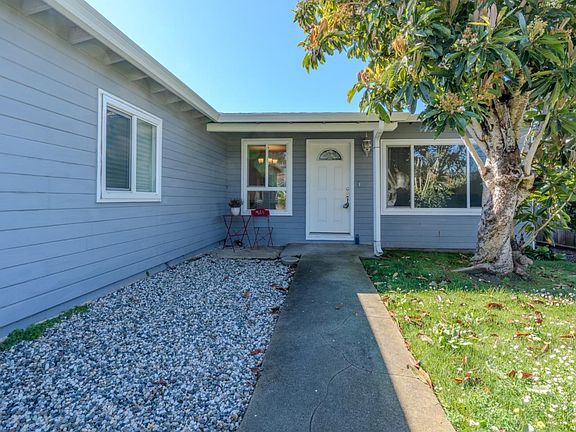 4th image of 352 Monterey Rd