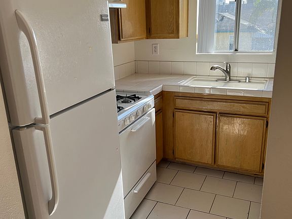 5th image of 1000 S Corning St APT 210