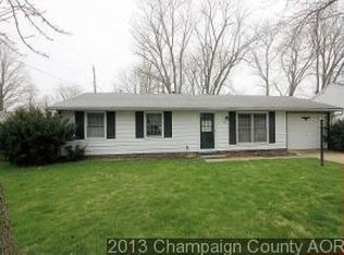 907 Maplepark Dr, Champaign, IL 61821