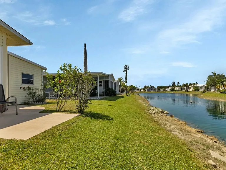 24300 Airport Rd #204 — Photo 7