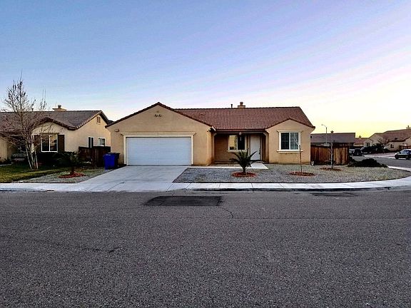 2nd image of 11545 Fern Pine St