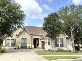 100 Rattlesnake Blf, Boerne, TX 78006