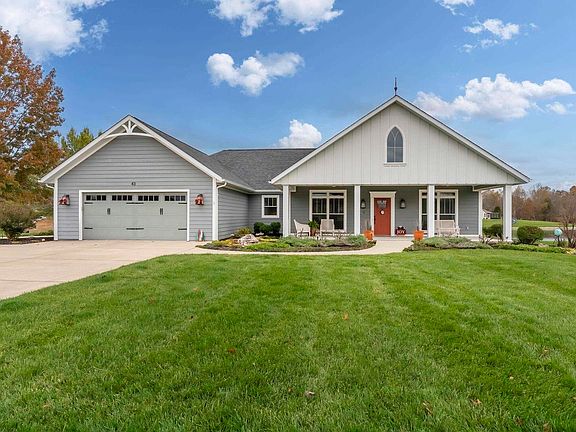 3rd image of 43 Twelve Oaks Dr