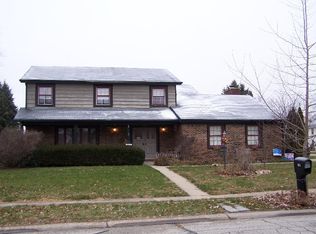 102 Apple Tree Ct, Fishers, IN 46038