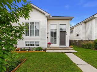 58 W Hidden Cres NW, Calgary, AB T3A5L4