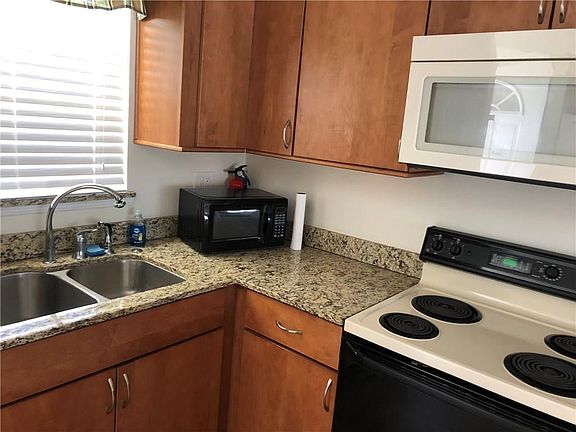 4th image of 200 N El Mar Dr #103