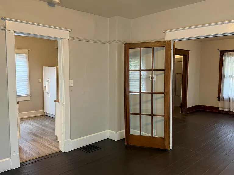 1015 N Olney St — Photo 8