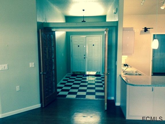 3rd image of 8 Panorama Dr