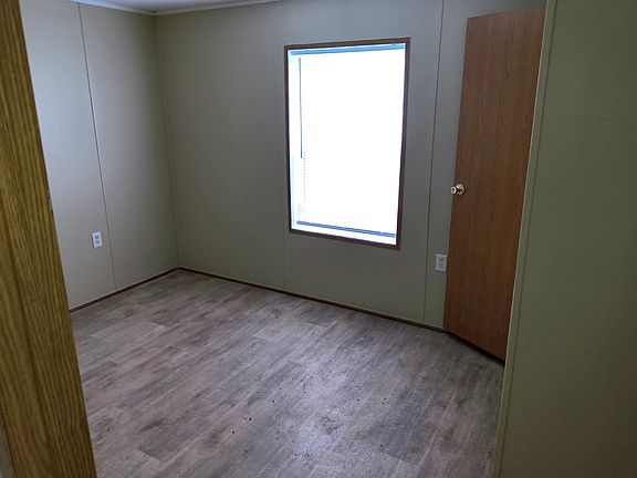 4th image of 4841 Squire Dr #75