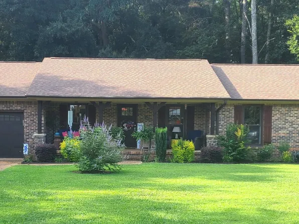 18469 Sulphur Creek Dr, Elkmont, AL 35620