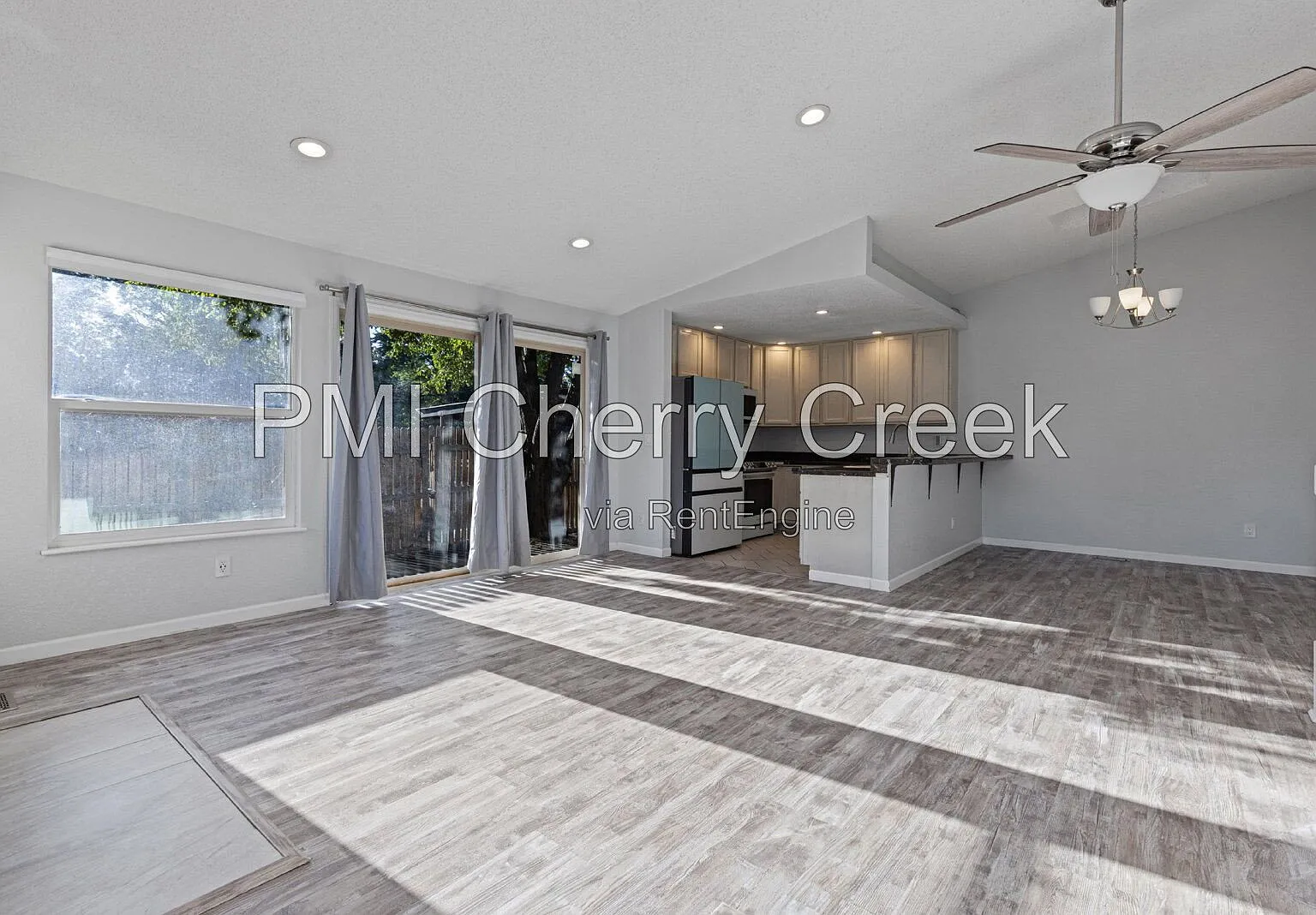 3 bed, 2.0 bath, 1825 sqft, $2,450 — Photo 2