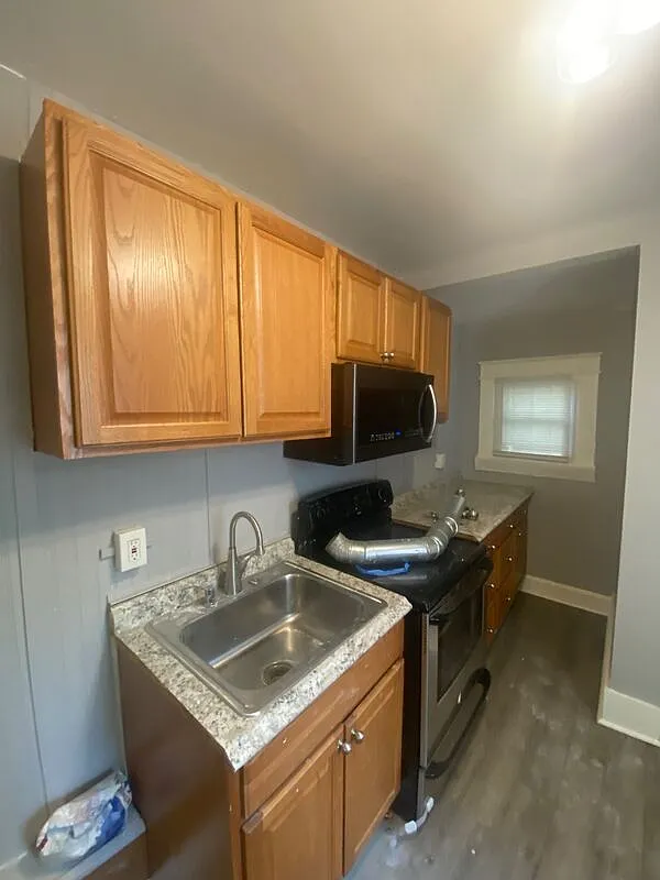 3 bed, 840 sqft, $1,800 — Photo 4