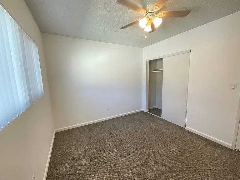 126 E Wilken Way — Photo 21