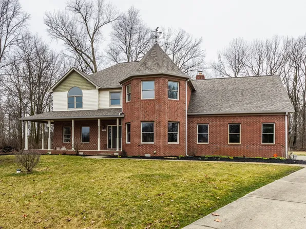 7280 Deerfield Dr, Greenfield, IN 46140