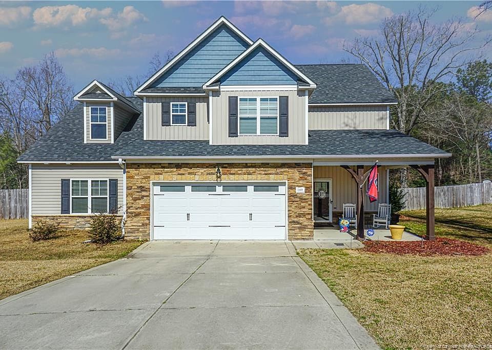 1st image of 140 Bristle Oaks Dr
