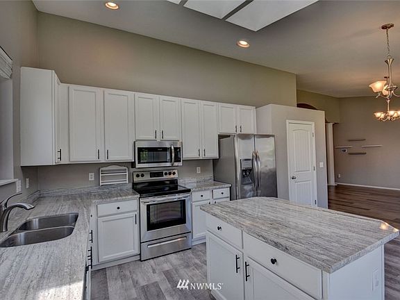 5th image of 21906 43rd Avenue Ct E