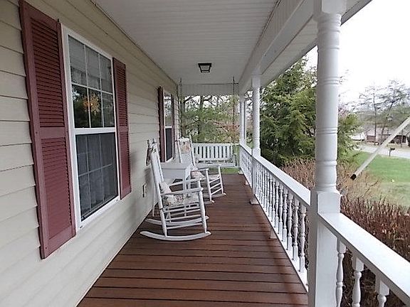 4th image of 259 Tulip Dr