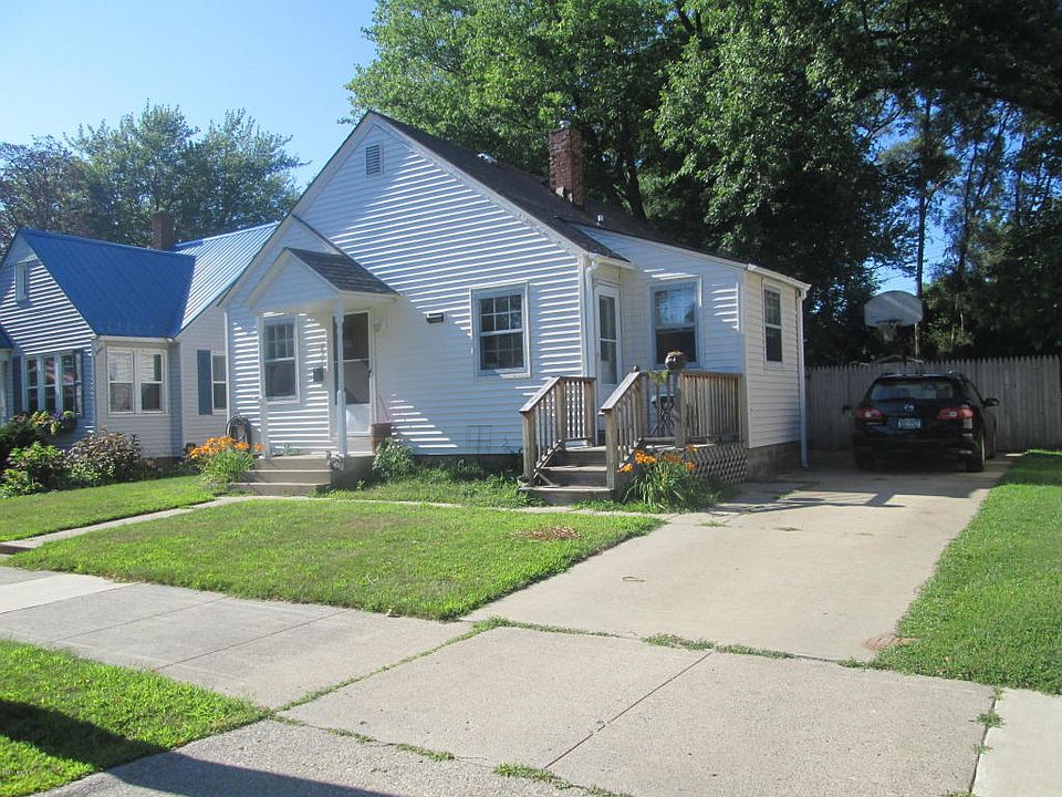 1st image of 251 W 23rd St