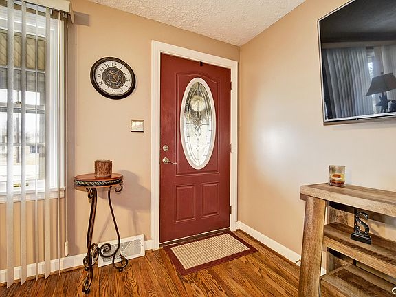 4th image of 7810 Trillium Dr