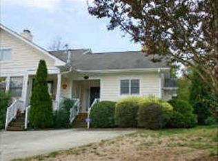 101 Duncan Ct #B, Chapel Hill, NC 27514
