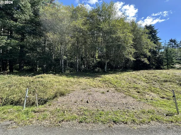 Crown Terrace Rd #1301, Brookings, OR 97415