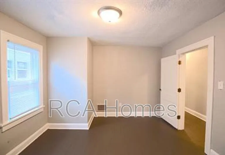 3618 Salem St — Photo 8
