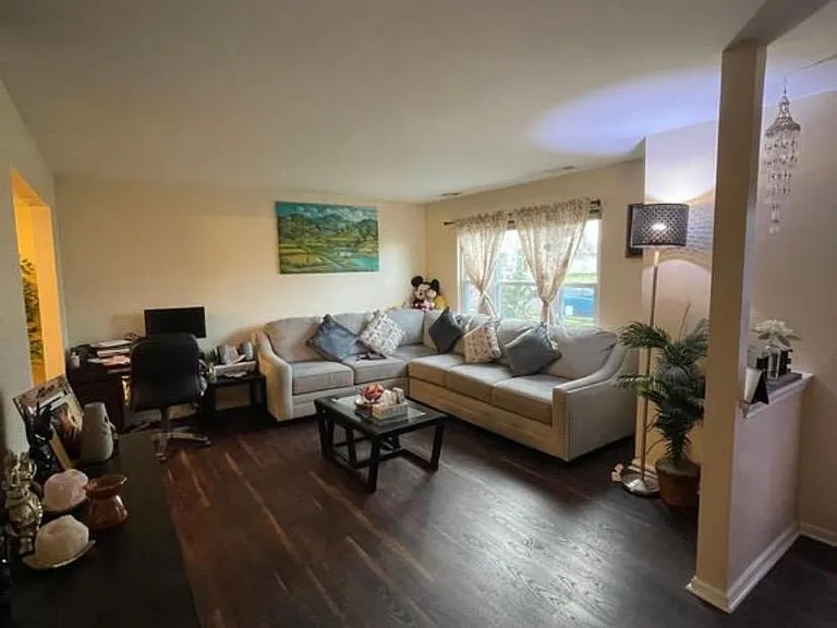 2019 Chatham Dr — Photo 3