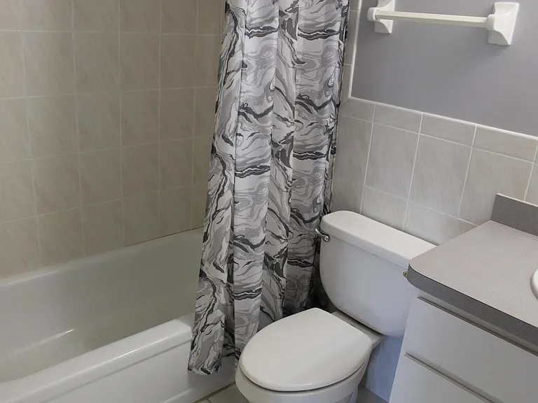 9354 Newnan Cir — Photo 17